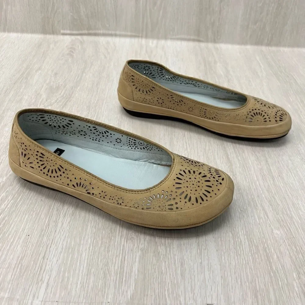 Vagabond Women’s EU 36 US 6 Perforated Floral Tan Casual Slip on Flats Loafers
